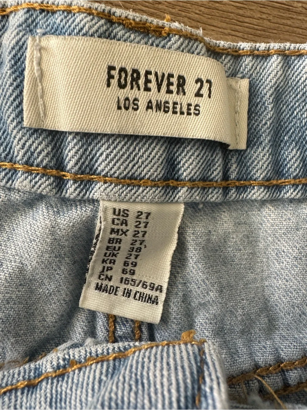 Forever 21 Light Wash Denim Mom Shorts - Women's Casual Jean Shorts Size 27
